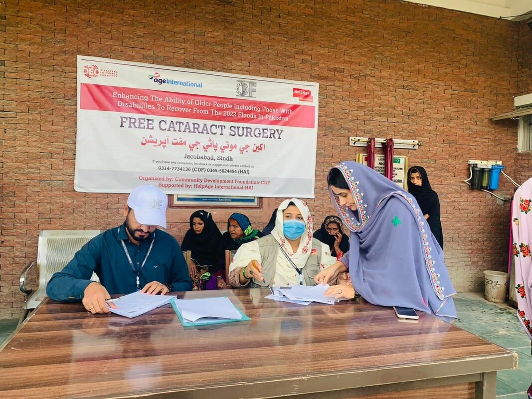 Older people receiving free cataract surgery 