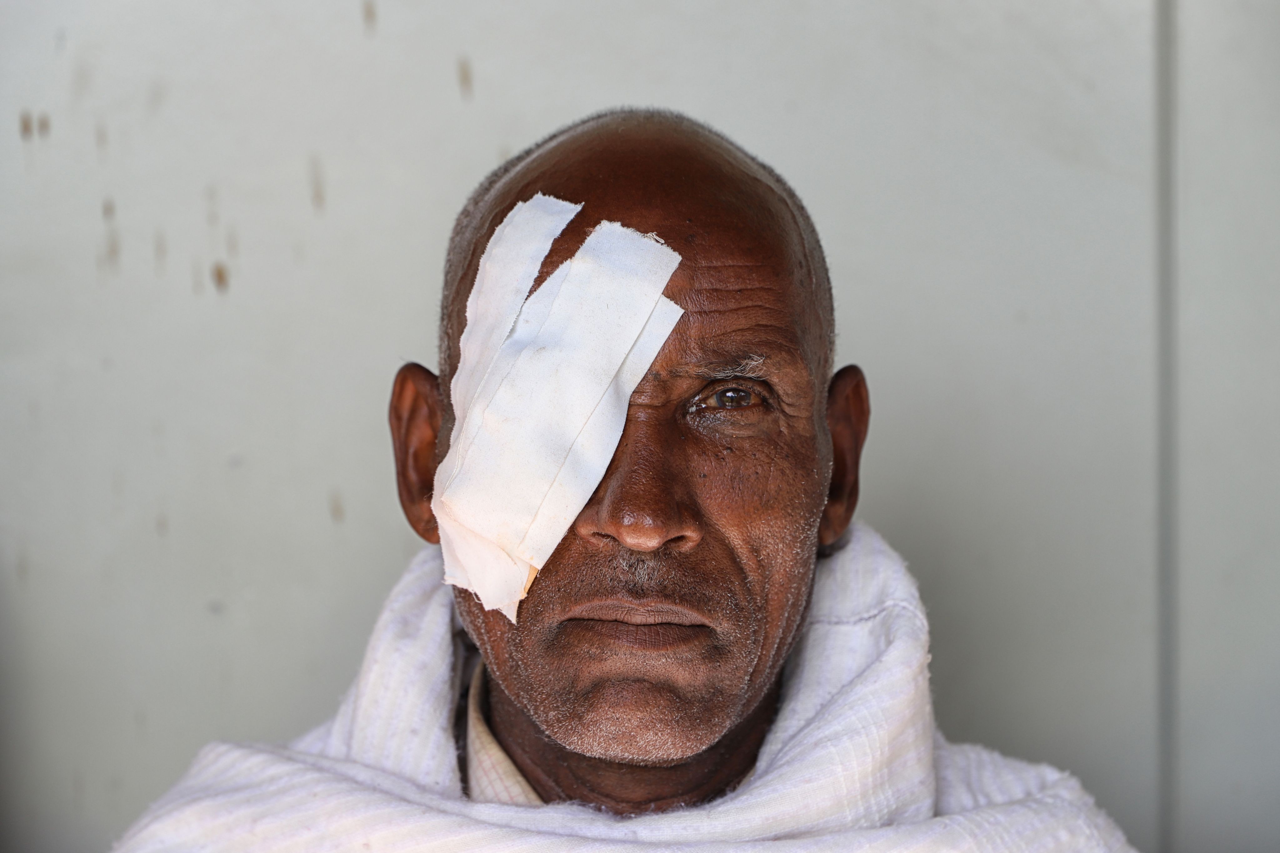 statue of man with wings